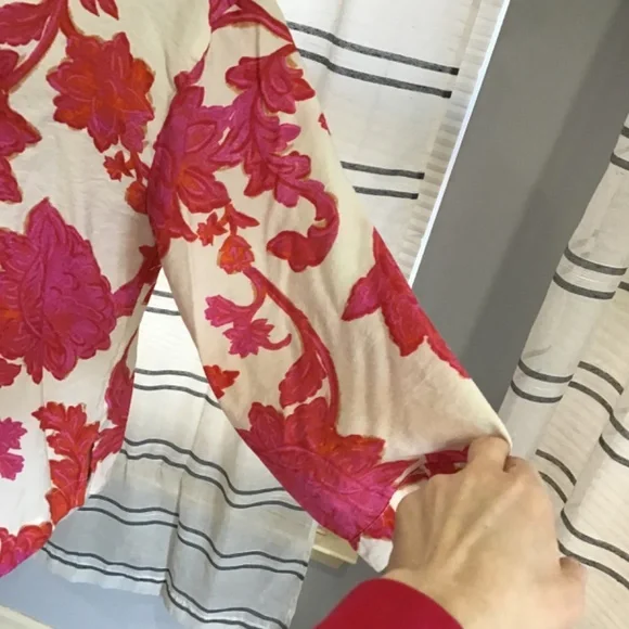 MNG Women Size SM Flowy Pink Floral 3/4 Sleeve Blouse Comfy Elegant Feminine - Picture 6 of 12